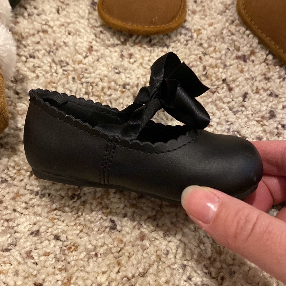 • Baby Shoes • - Picture 5 of 5